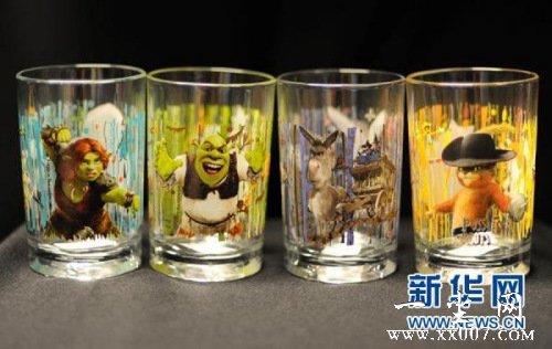 6��4�գ��������Ѳ�Ʒ��ȫίԱ�������������ӳ��겣����ʵʩ��Ը�ٻء�ίԱ��ͬʱ���������ߣ�����ֹͣʹ�������������ڲ�������Ϳ�������ѧ�����ӳ��꣬�������ҵ��ͷ���ͽ���ȫ���ٻش�Լ1200��ֻӡ�С�����ʷ����4��ͼ���Ĳ�������(ͼƬ��Դ���»���/����)